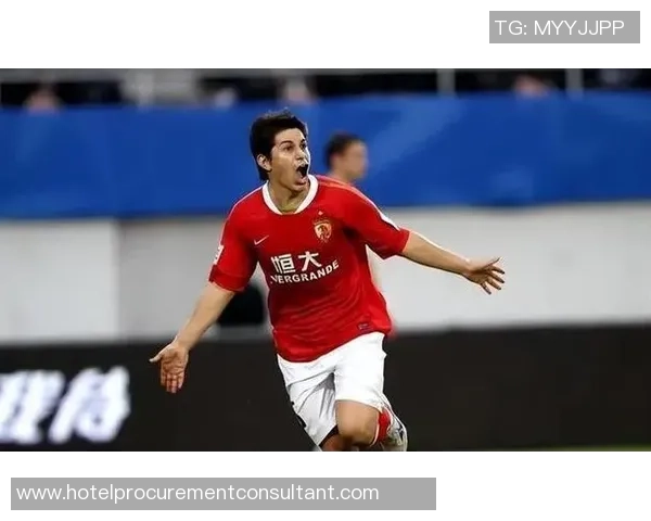 从贫困到辉煌出身最穷的足球明星逆袭人生的传奇故事 从贫困到辉煌出身最穷的足球明星逆袭人生的传奇故事