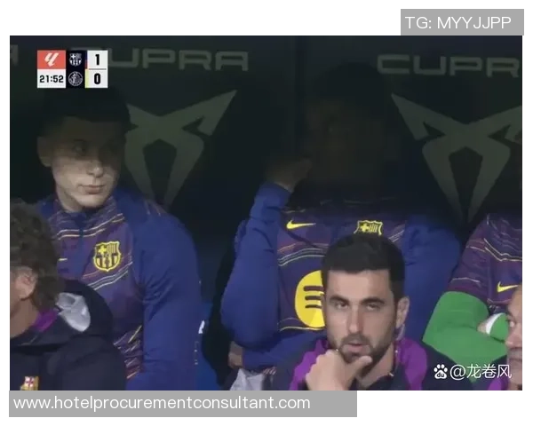 足球名梗大揭秘从经典瞬间到搞笑场景盘点球迷心中的那些传奇时刻